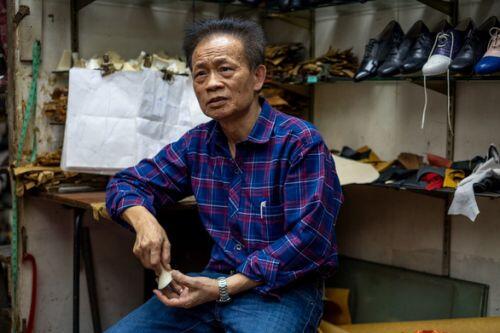 Tiểu thương Hong Kong đang sống trong sợ hãi