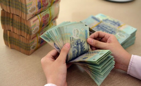 Tiền gửi của các tổ chức kinh tế giảm 3.23% so với đầu năm