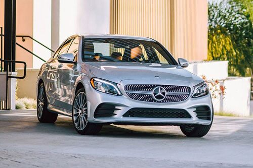 Top 10 xe sedan hạng sang cỡ nhỏ tốt nhất năm 2020: Mercedes-Benz A-Class số một