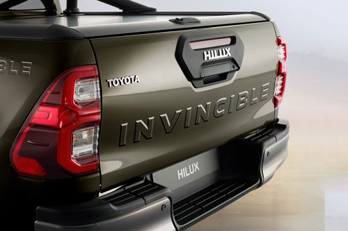 Ảnh chi tiết Toyota Hilux vừa ra mắt