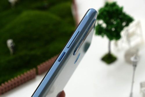 Ảnh chi tiết HTC Desire 20 Pro: RAM 6 GB, pin ‘trâu’, 4 camera sau, giá hơn 7 triệu