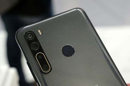 Ảnh chi tiết HTC Desire 20 Pro: RAM 6 GB, pin ‘trâu’, 4 camera sau, giá hơn 7 triệu