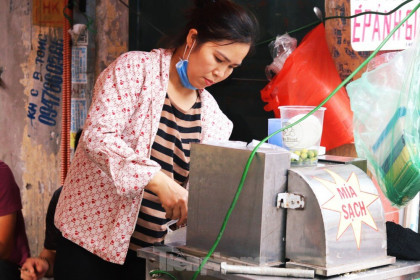 Kiếm bạc triệu mỗi ngày nhờ mía đá vỉa hè