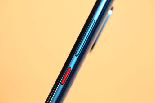 Ảnh chi tiết Xiaomi Redmi 10X 5G: Chống nước, RAM 8 GB, pin 4.520 mAh, giá ‘mềm’