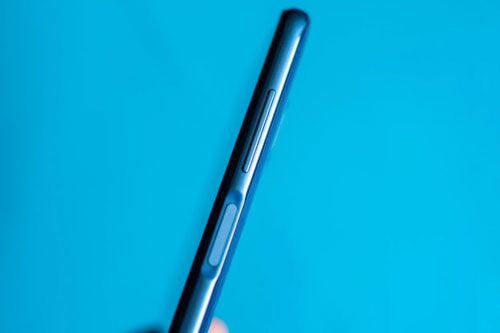 Smartphone chip S720G, RAM 6 GB, chống nước, pin 5.000 mAh, giá hơn 5 triệu