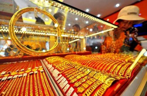 Giá vàng tiến mốc 51 triệu đồng/lượng, người vay vàng khóc ròng vì nợ "đột ngột" tăng gấp đôi