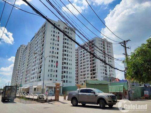 Chủ đầu tư “giam” sổ hồng 5 năm, chung cư Sài Gòn nhuộm đỏ băng rôn