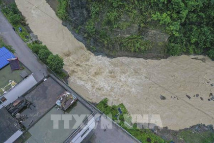 Trung Quốc ban hành cảnh báo Đỏ về lũ trên sông Dương Tử