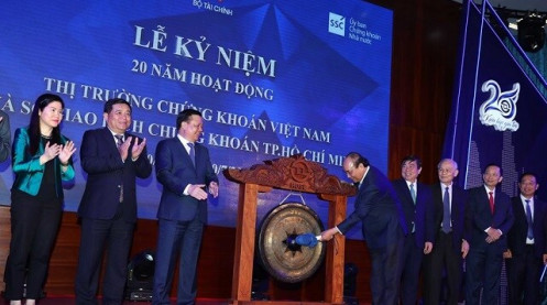 Thủ tướng ca ngợi chứng khoán Việt Nam hồi phục nhanh nhất thế giới