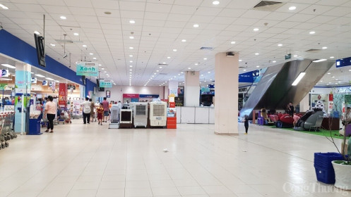 Kinh doanh mặt bằng bán lẻ chật vật phục hồi