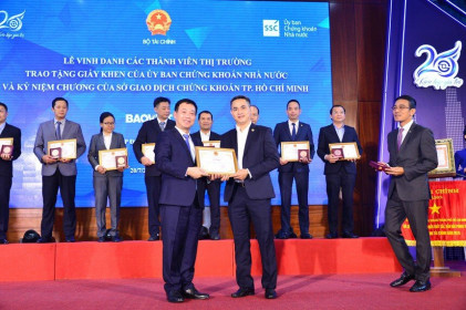 Bảo Việt (BVH) được ghi nhận vì sự phát triển bền vững của thị trường chứng khoán Việt Nam