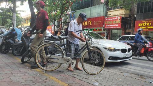 Chuyện hi hữu tại "phố vàng": Hết nợ vàng lại đến nợ tiền tỷ của khách