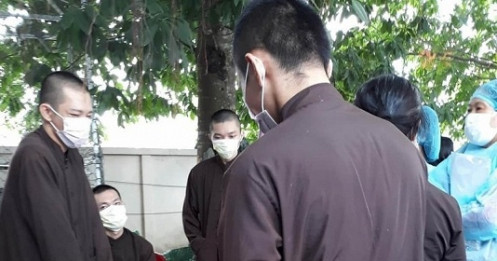 Long An cách ly 19 người ở ‘Tịnh thất Bồng Lai’