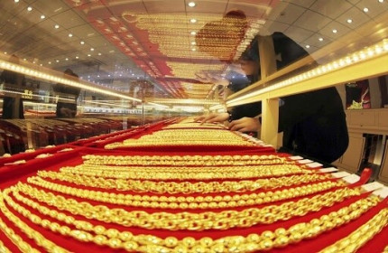 Giá vàng hôm nay ngày 26/7: Chênh lệch mua – bán rộng, nhà đầu tư thận trọng