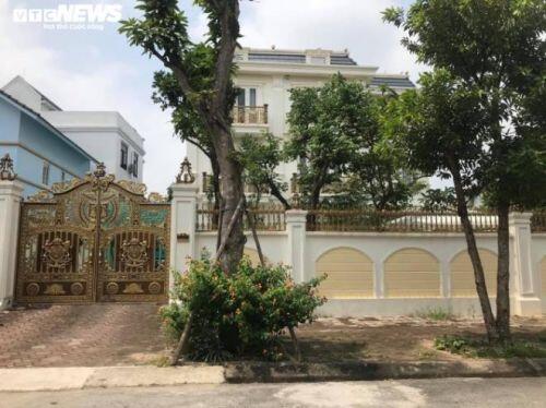 Cận cảnh nhiều biệt thự 'khủng' xây sai phép tại khu đô thị Vân Canh