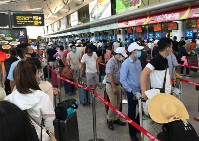 Cần 4 ngày để giải tỏa gần 8 vạn khách khỏi Đà Nẵng