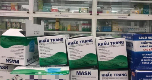 Covid-19 vừa chớm lại, dân buôn đã vay vài trăm triệu "ôm" khẩu trang