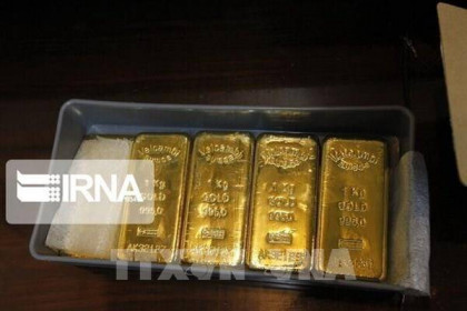 Làn sóng chốt lời đưa giá vàng châu Á rời mốc kỷ lục mới trong phiên sáng 28/7
