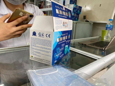Khẩu trang y tế lại lên cơn sốt