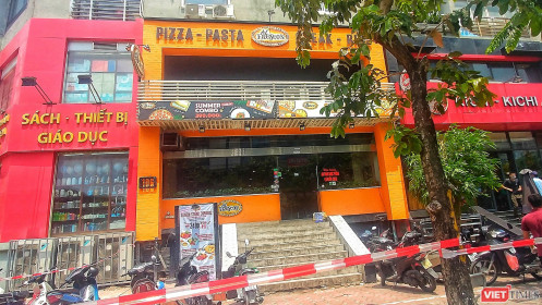 Quán pizza ở Cầu Giấy bị phong tỏa vì COVID-19 khiến dân mạng xôn xao