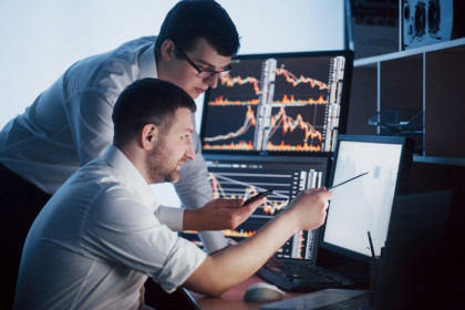 Giải mã biến động giá cổ phiếu SCI