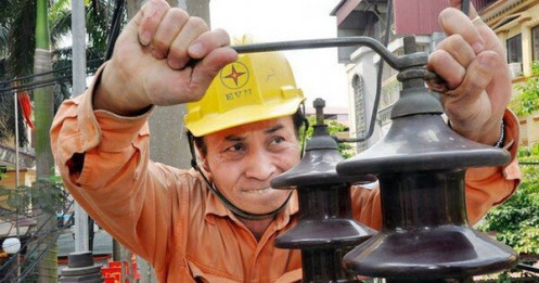 1 tháng giảm gần 280 tỉ đồng tiền điện cho 2,3 triệu dân ảnh hưởng COVID-19