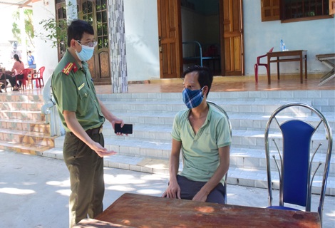 Tài xế luồn lách "đường làng" chở người từ vùng dịch trốn trạm kiểm soát y tế