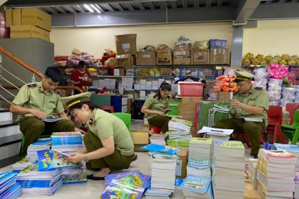 Tạm giữ gần 4.000 quyển sách giáo khoa có dấu hiệu giả mạo
