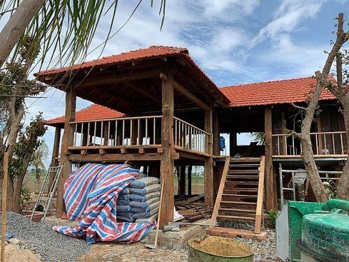 Mua lại nhà sàn cũ, gia đình ở Tây Nguyên làm nhà vườn 3.000m2 tuyệt đẹp