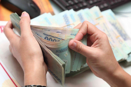 Chính sách tiền tệ trước tác động Covid- 19: Nới tín dụng nhưng kiểm soát chặt dòng tiền