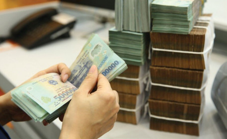 Thận trọng nới lỏng tiền tệ
