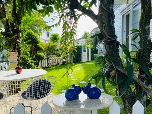 Căn biệt thự có khu vườn “hoa nở suốt 4 mùa” đẹp tuyệt ở Sài Gòn