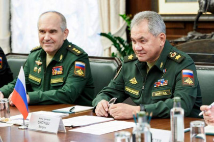 Đại tướng Shoigu cấp tốc đến Baku trong lúc Thổ Nhĩ Kỳ gửi quân tới Karabakh