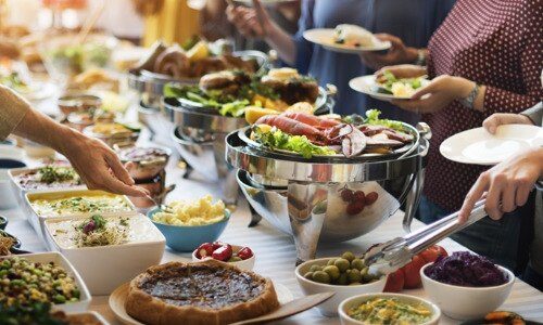 Tiết lộ "sốc" về lẩu Thái, buffet giá rẻ từ nhân viên nhà hàng, dân mạng choáng váng