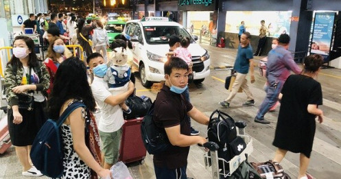 Hét giá taxi cao ở sân bay với lý do 'sân bay là vậy'