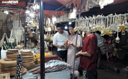 Du lịch gặp ‘khó chưa từng thấy’: Làm gì để khách có chỗ tiêu tiền?