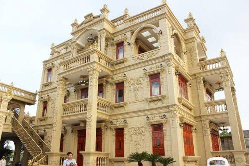 Mục sở thị căn biệt thự dát vàng của đại gia Thiện Soi vừa bị bắt