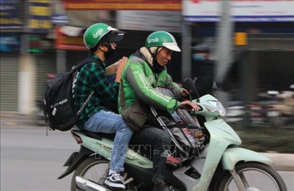 Grab tăng mạnh giá cước khi chính sách thuế mới được áp dụng