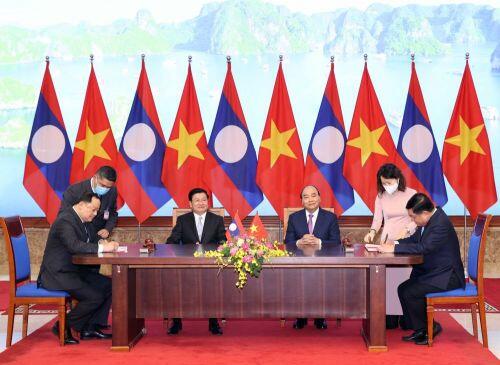Thủ tướng Nguyễn Xuân Phúc: Kỳ họp Chính phủ Việt Nam-Lào đạt kết quả chưa từng có