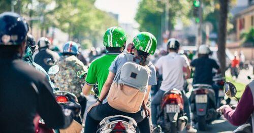 Giật mình "xe ôm" công nghệ tăng giá: Khách tốn tiền, xế nghèo hơn