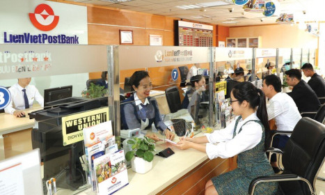 Cổ phiếu “vua” và hiệu ứng niêm yết, chuyển sàn