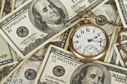 Các nhà phân tích dự báo sự sụt giảm hơn nữa của đồng USD vào năm 2021