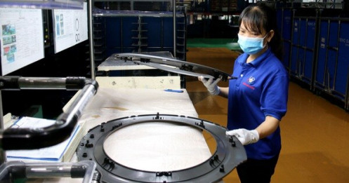 Tránh là 'người gia công thầm lặng'