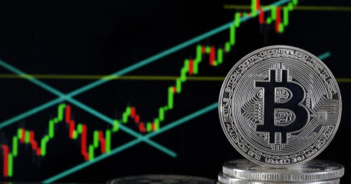Giá bitcoin "điên cuồng" vượt mốc 40.000 USD, xô đổ mọi kỷ lục