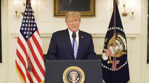 Tổng thống Trump phản ứng sau khi bị khóa tài khoản Twitter vĩnh viễn