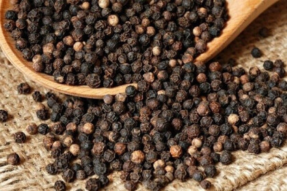 Giá tiêu hôm nay 9/1: Tiếp tục sụt giảm 500 đồng/kg tại nhiều vùng trồng