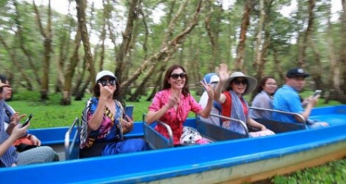 Kinh doanh du lịch dồn sức cho dịp Tết