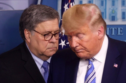Cố vấn khuyên Tổng thống Trump không nên ân xá chính mình