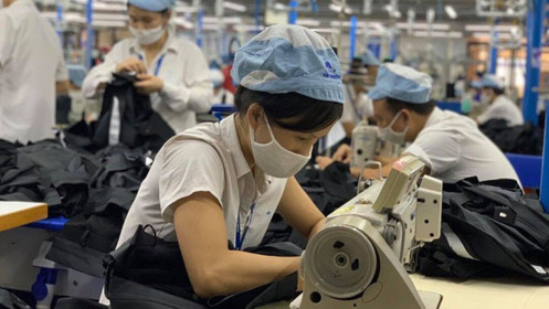 Vẫn còn nhiều quy định 'đẻ' thêm thủ tục