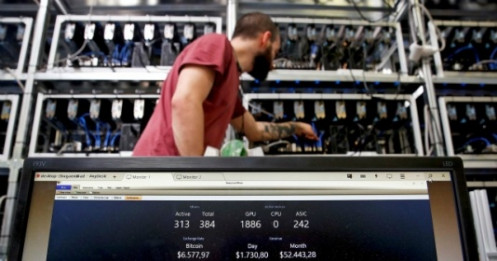 Bitcoin tăng điên cuồng, dân đào tiền ảo có còn mặn mà?